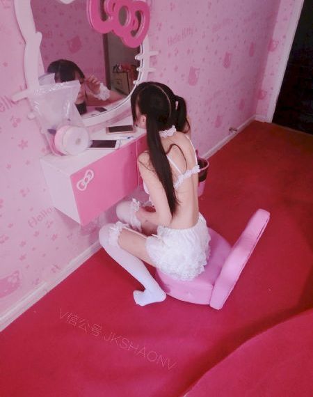 《修女也疯狂2》_720免费播放