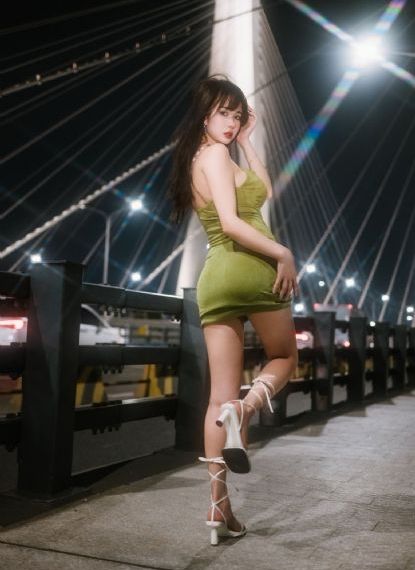 丰满少妇与大狼拘_影视大全在线观看